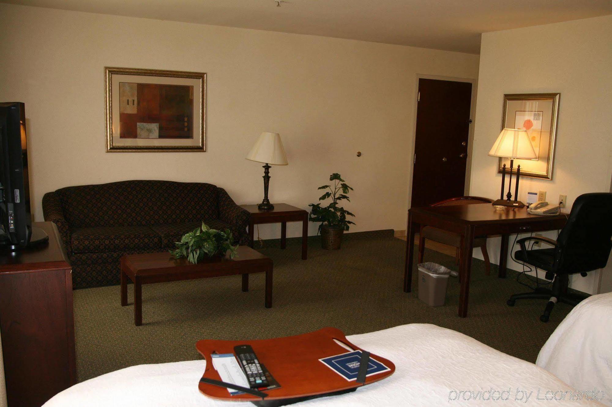 Hampton Inn & Suites San Marcos Room photo